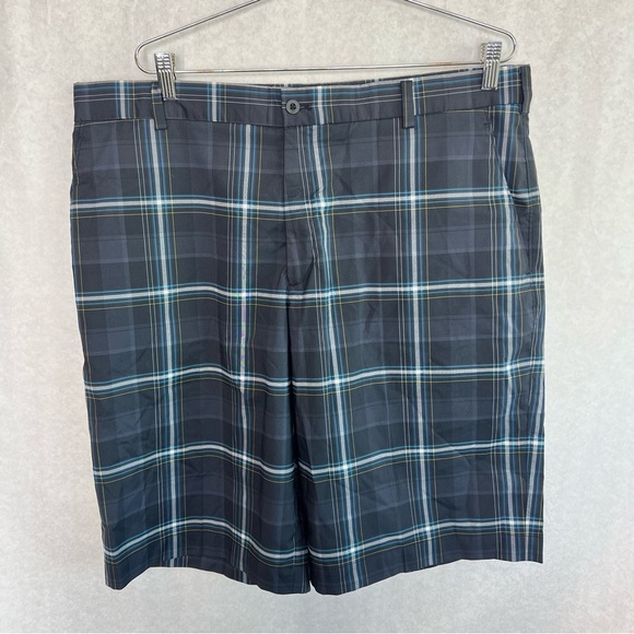Nike Golf Shorts Mens 38 Black Gray Plaid Dri Fit Flat Front Stretch Golfer Logo - Picture 1 of 7